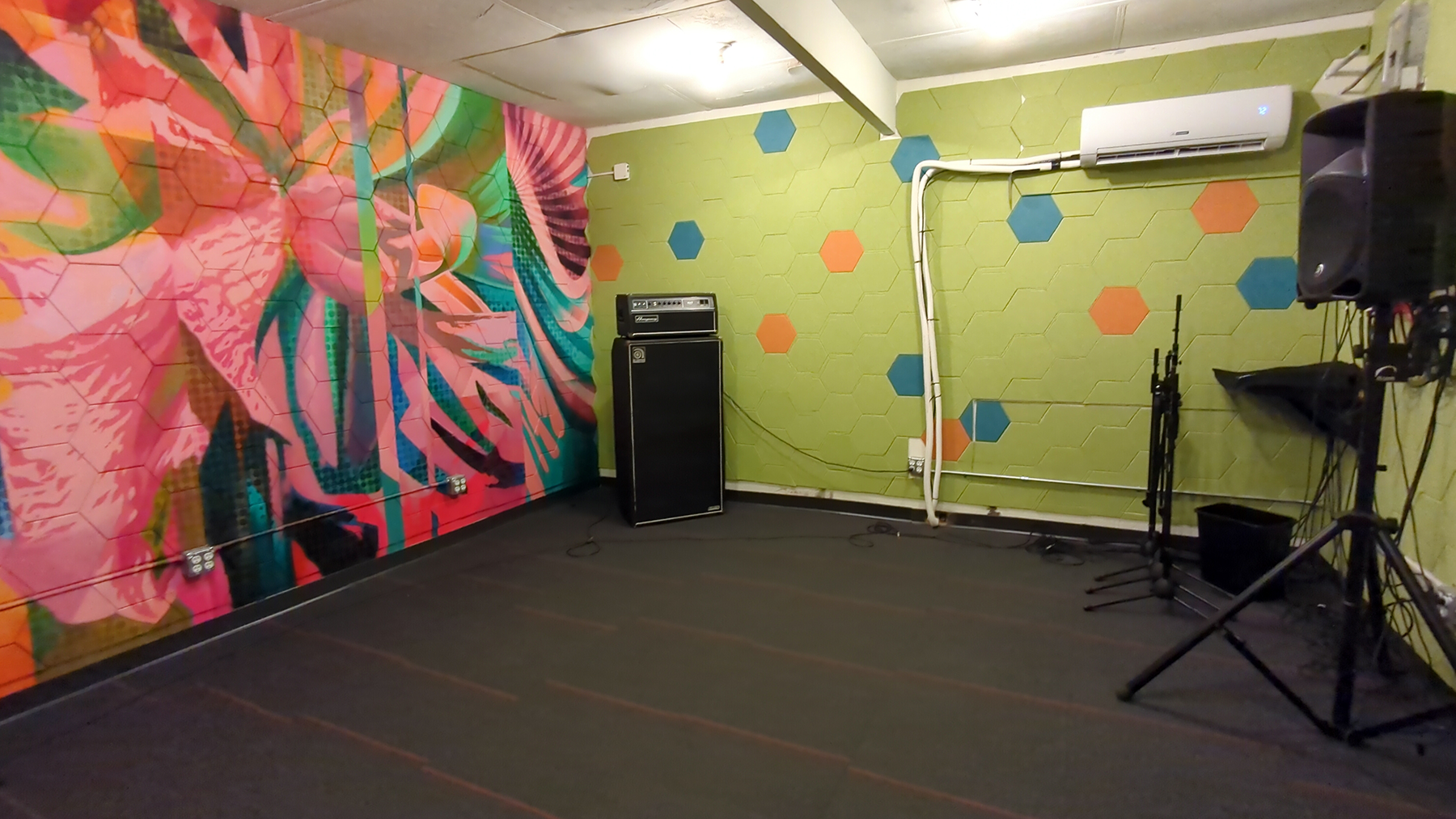 Rock Pyle rehearsal space, mural by Kathryn Crawford | Courtesy of RadHaus Studios